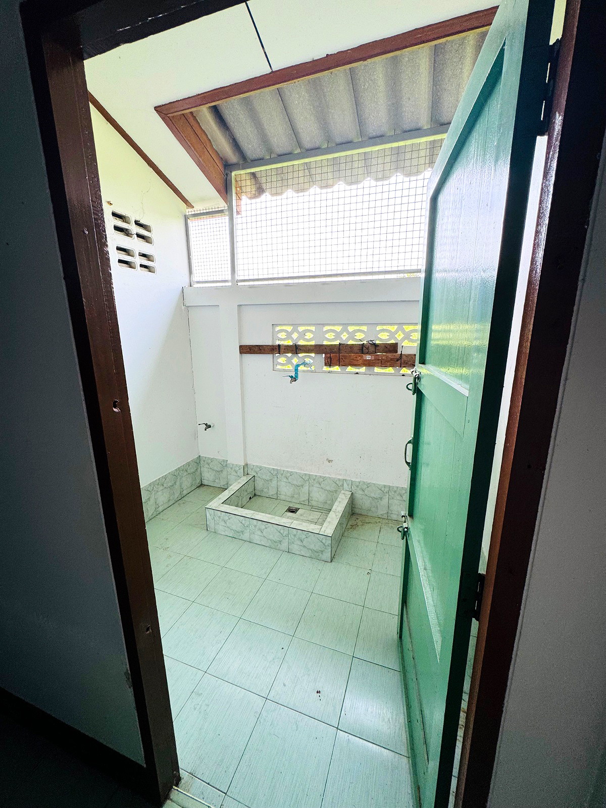 รูปภาพ ห้องเช่า ตา-ยาย ห้องเช่ารายเดือน ใกล้นิคมอุตสาหกรรมมาบตาพุด ระยอง | อพาร์ทเม้นท์ หอพัก ที่พัก ห้องพัก - รูปที่ 21/23