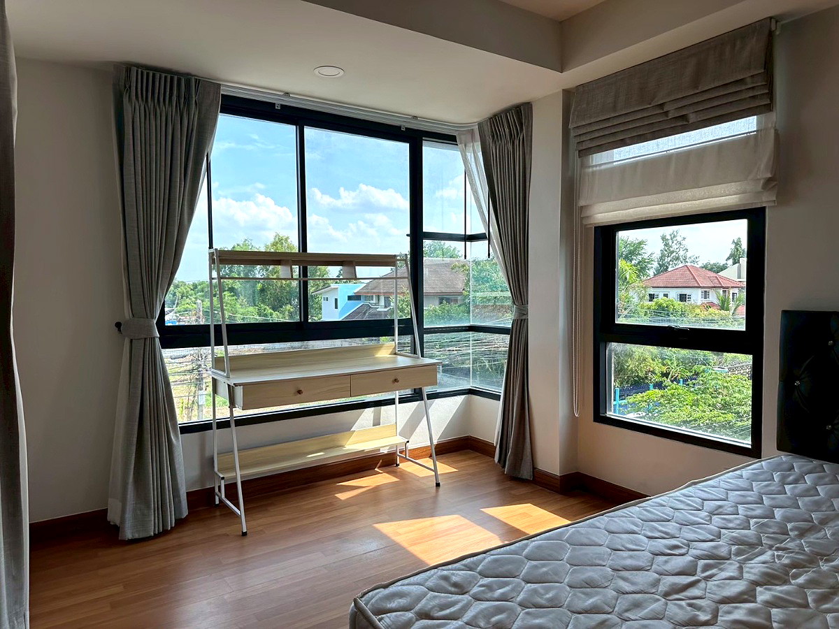 Pictures of Mst House 29/37