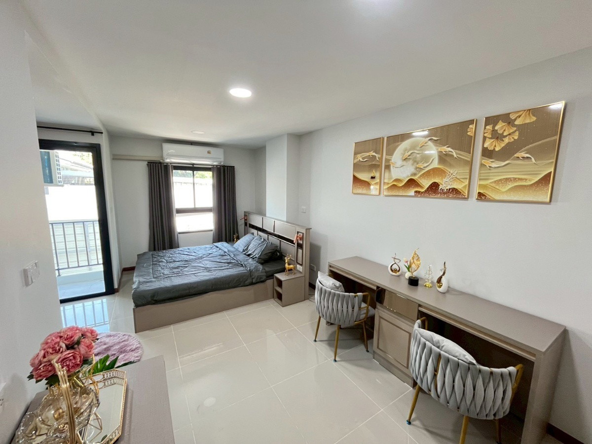 Condo — photo 5