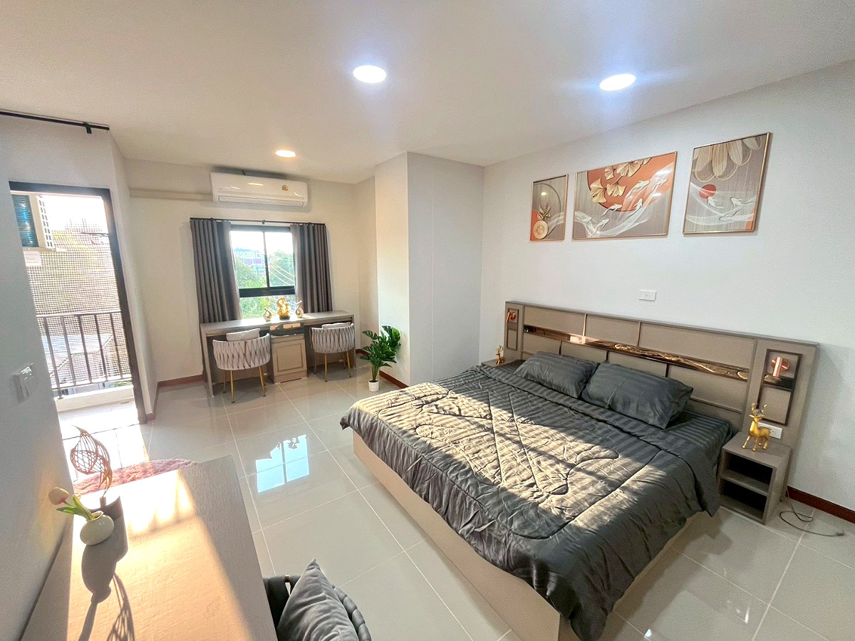 Pictures of The Rise 789 49/57