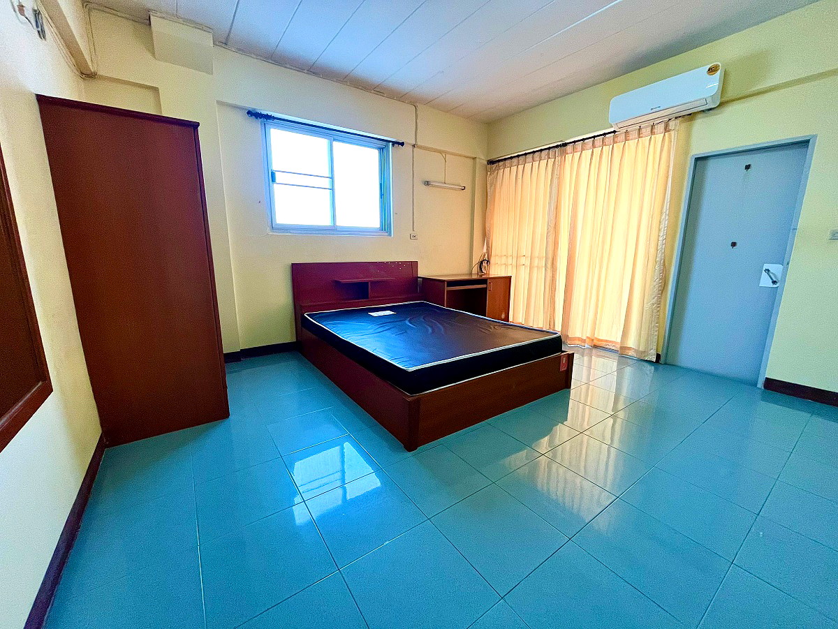 Pictures of Phatthara Place 3/13