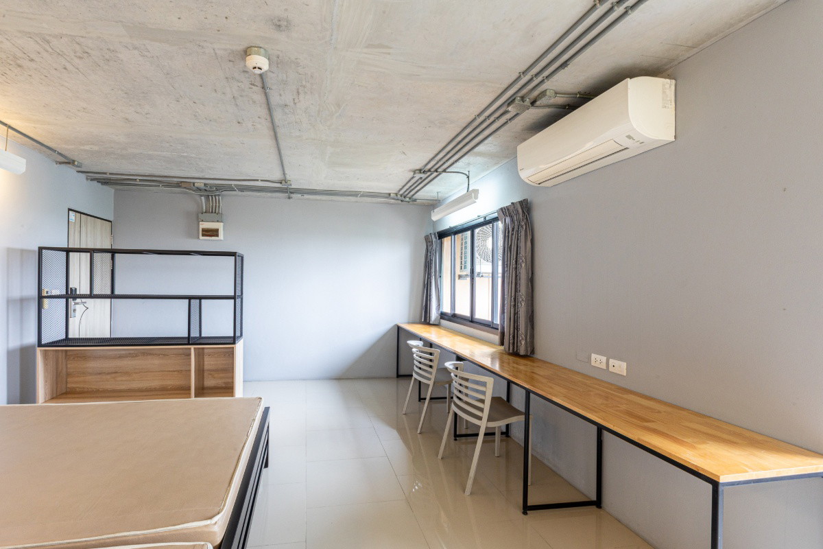 Condo — photo 2