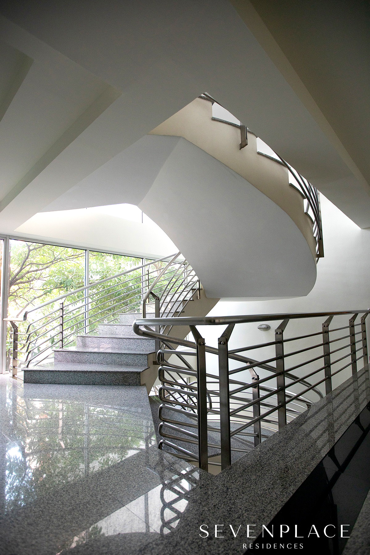 Pictures of Seven Place Residences 94/172