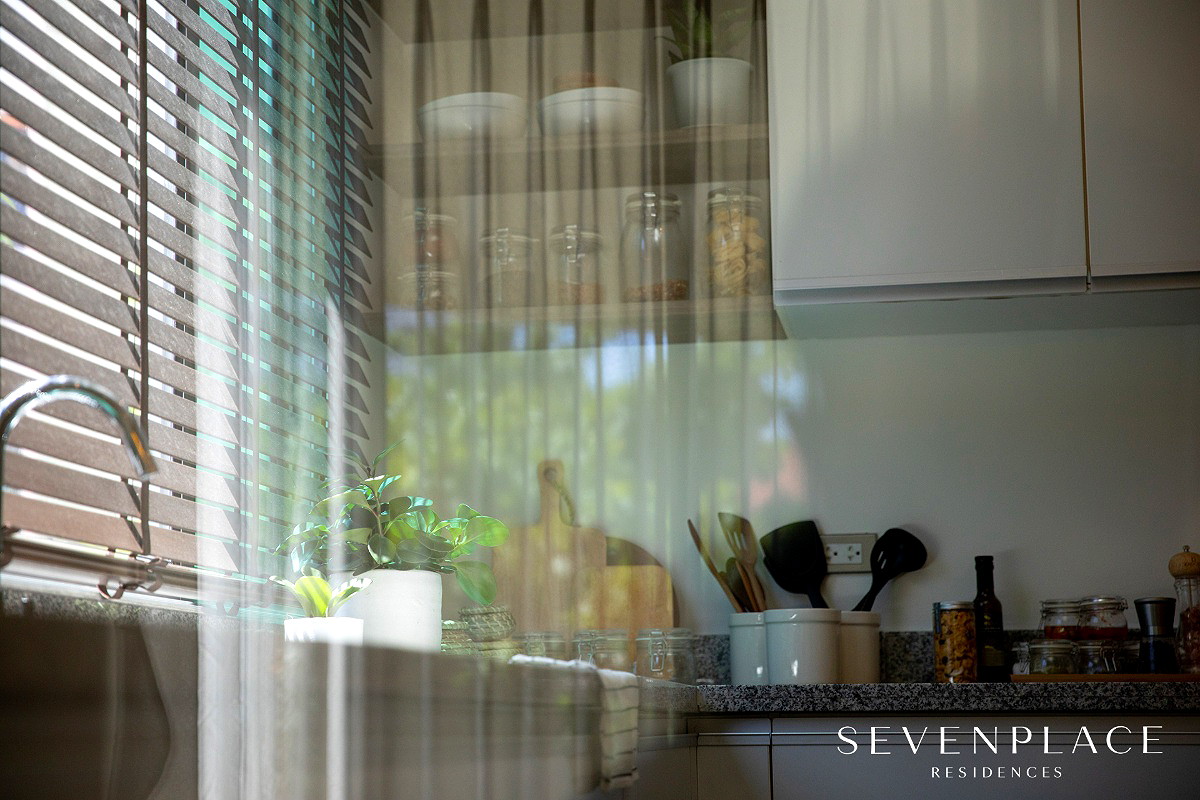 Pictures of Seven Place Residences 26/172