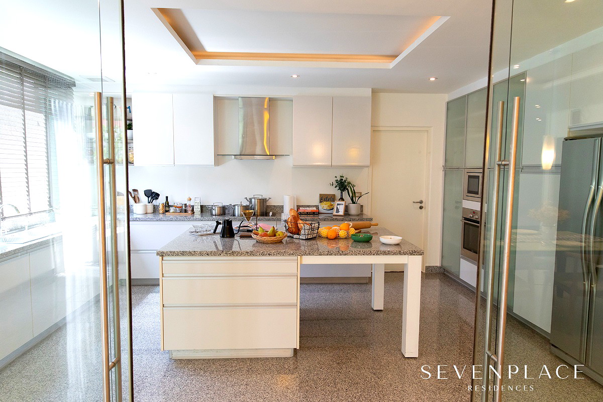 Pictures of Seven Place Residences 34/172