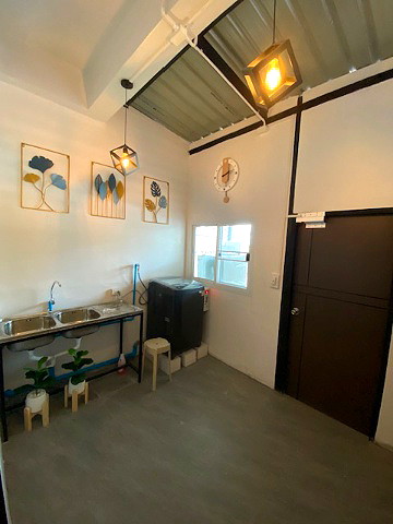 Pictures of White Corner 25/26