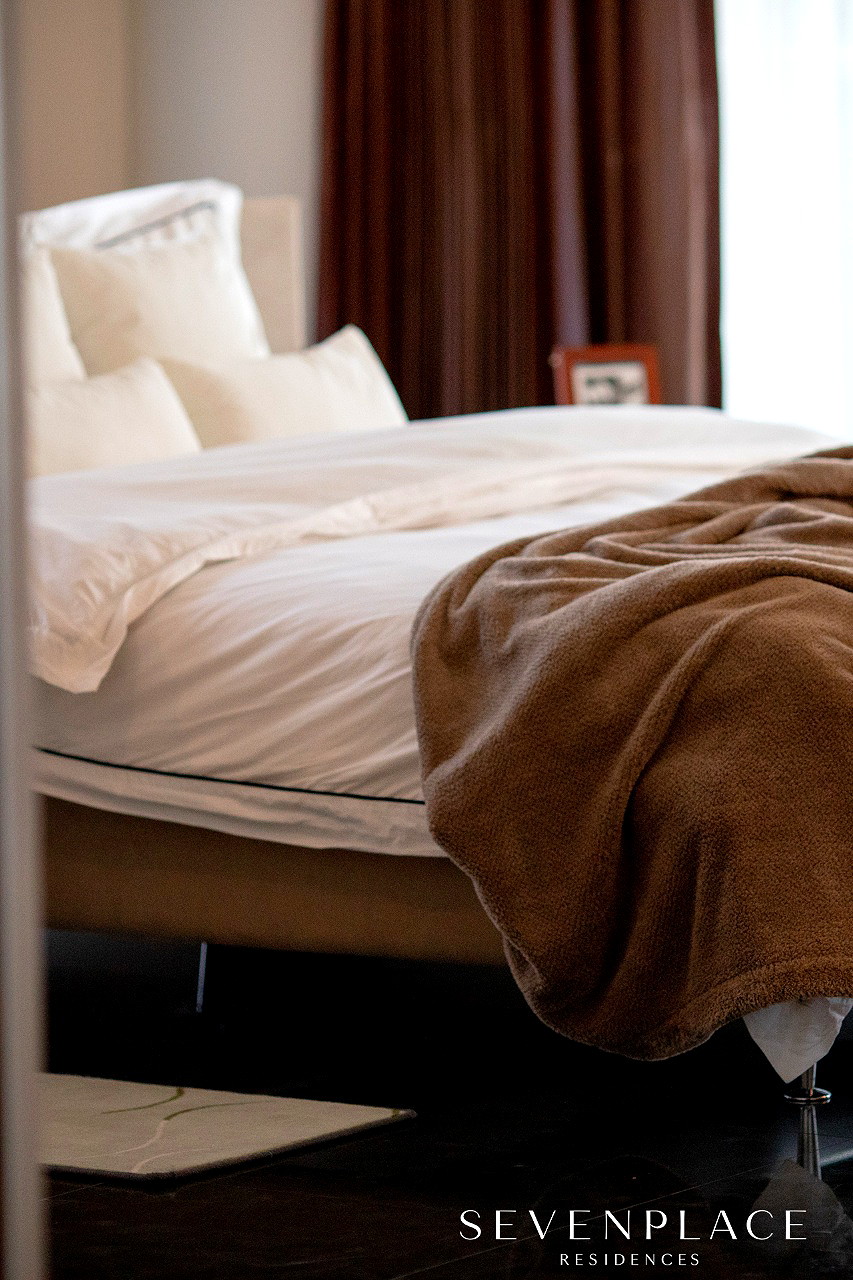 Pictures of Seven Place Residences 51/172