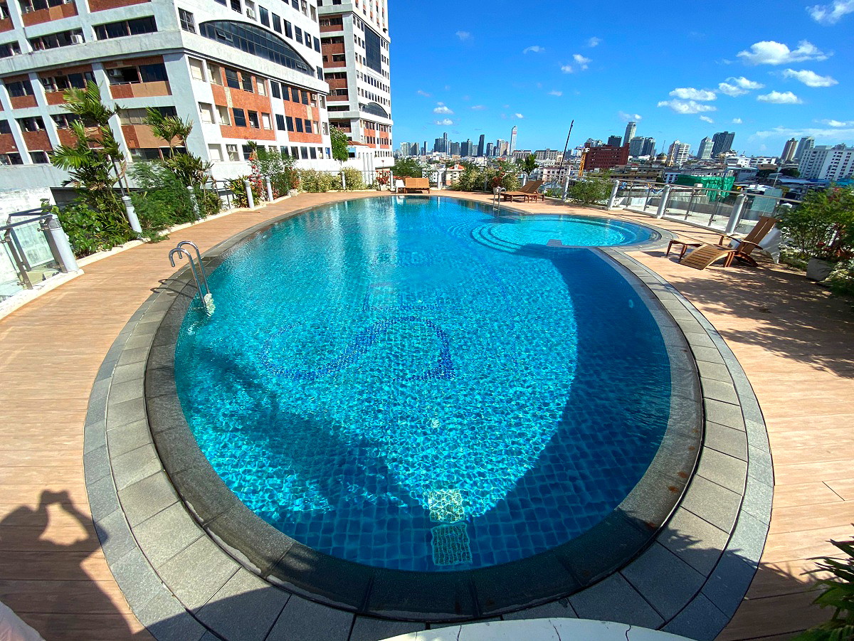 Pictures of Seven Place Residences 78/172