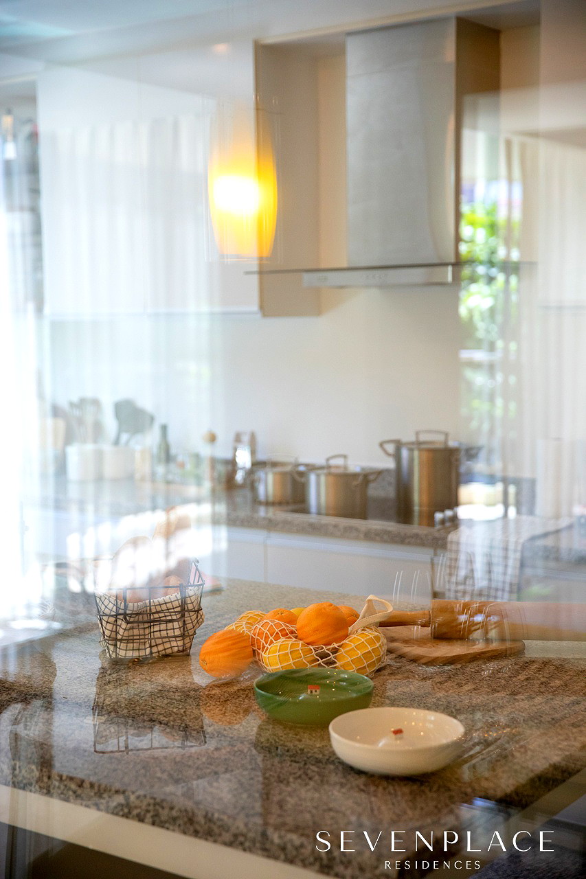 Pictures of Seven Place Residences 37/172