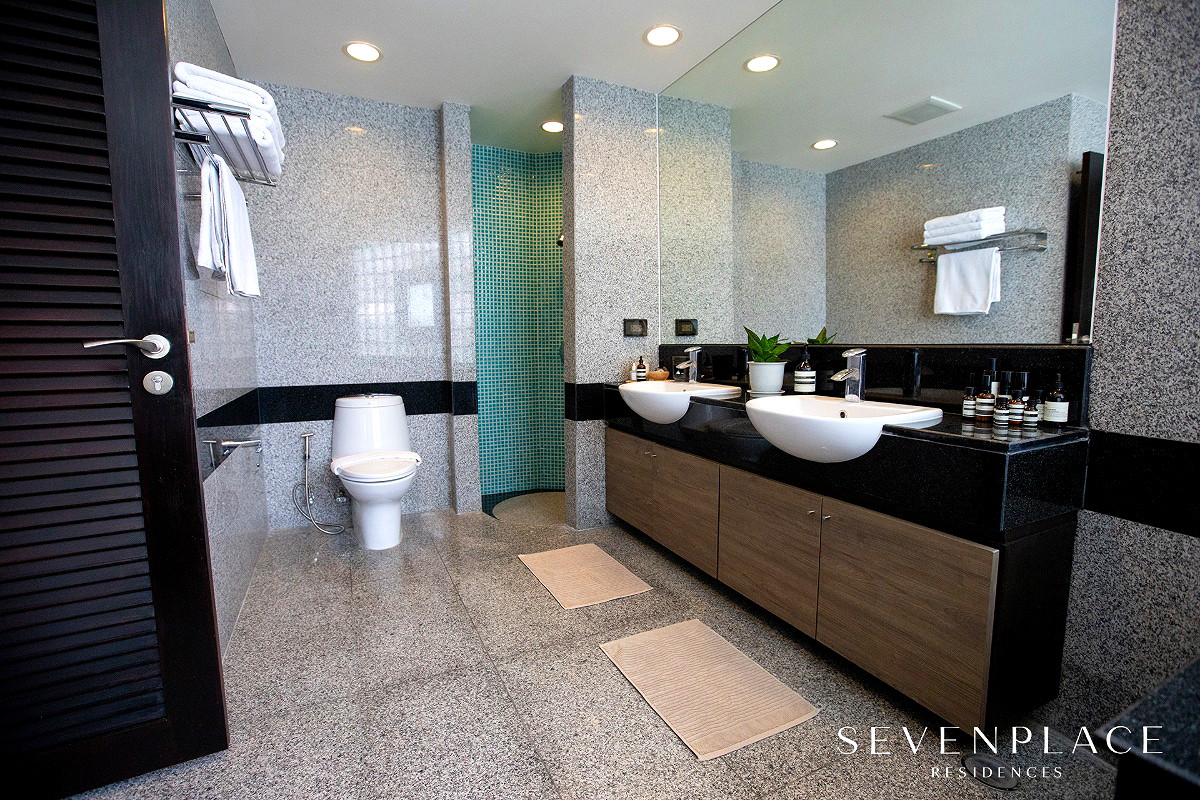 Pictures of Seven Place Residences 58/172