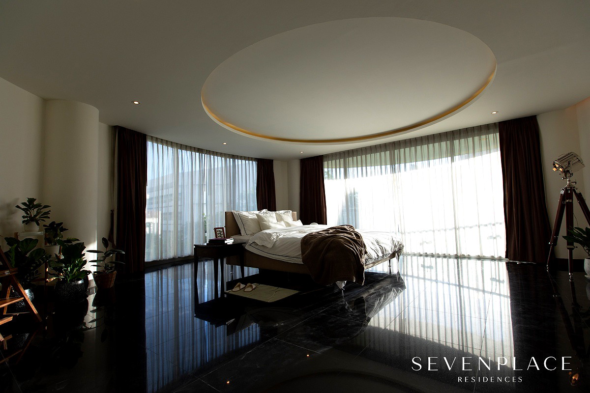 Pictures of Seven Place Residences 63/172