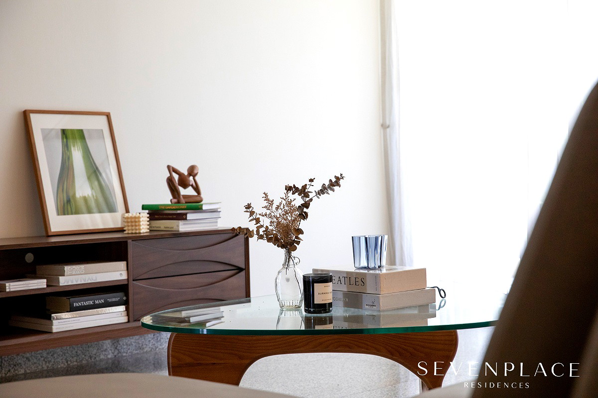 Pictures of Seven Place Residences 99/172