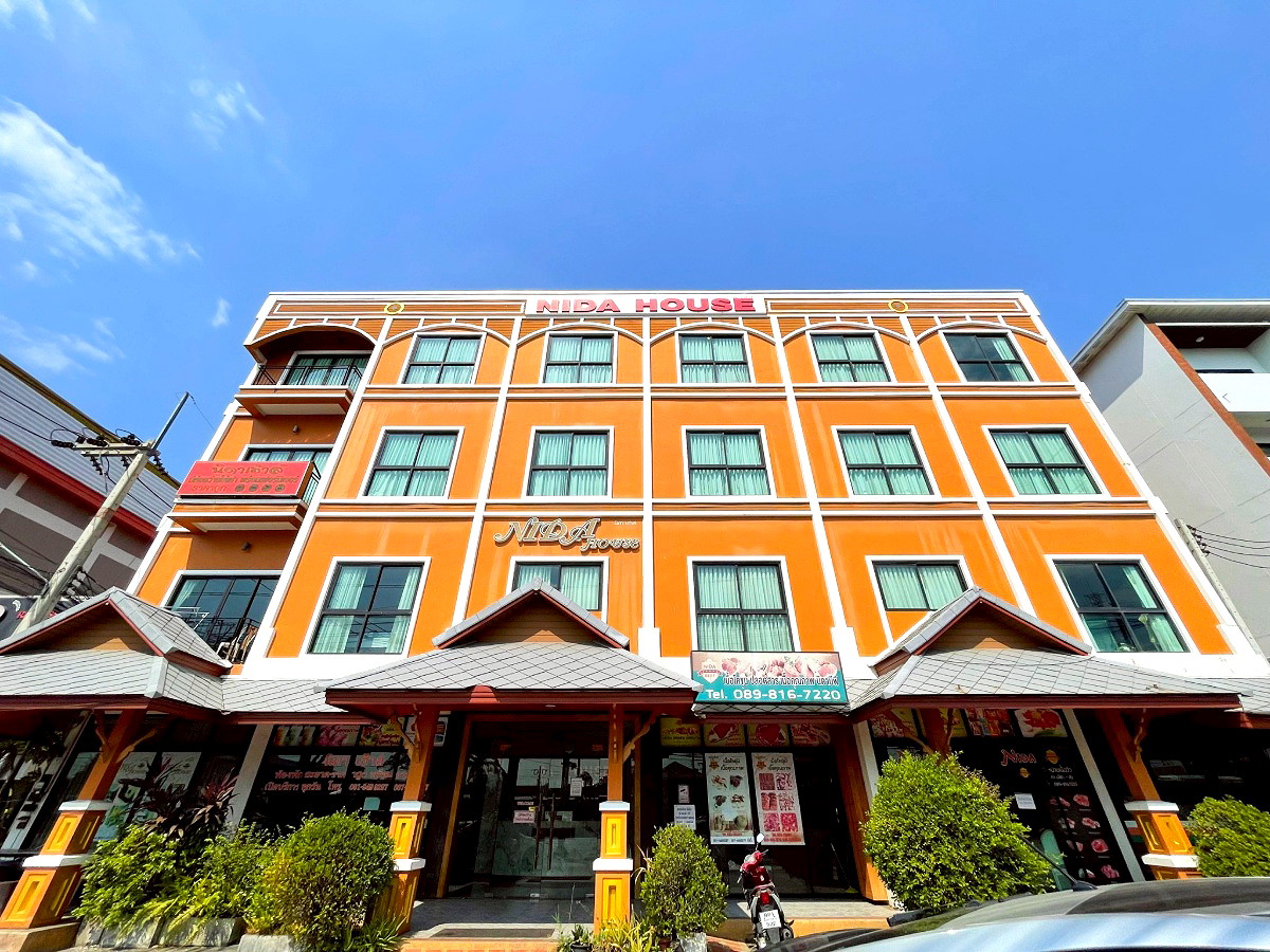 Pictures of Nida House and Hotel 13/14