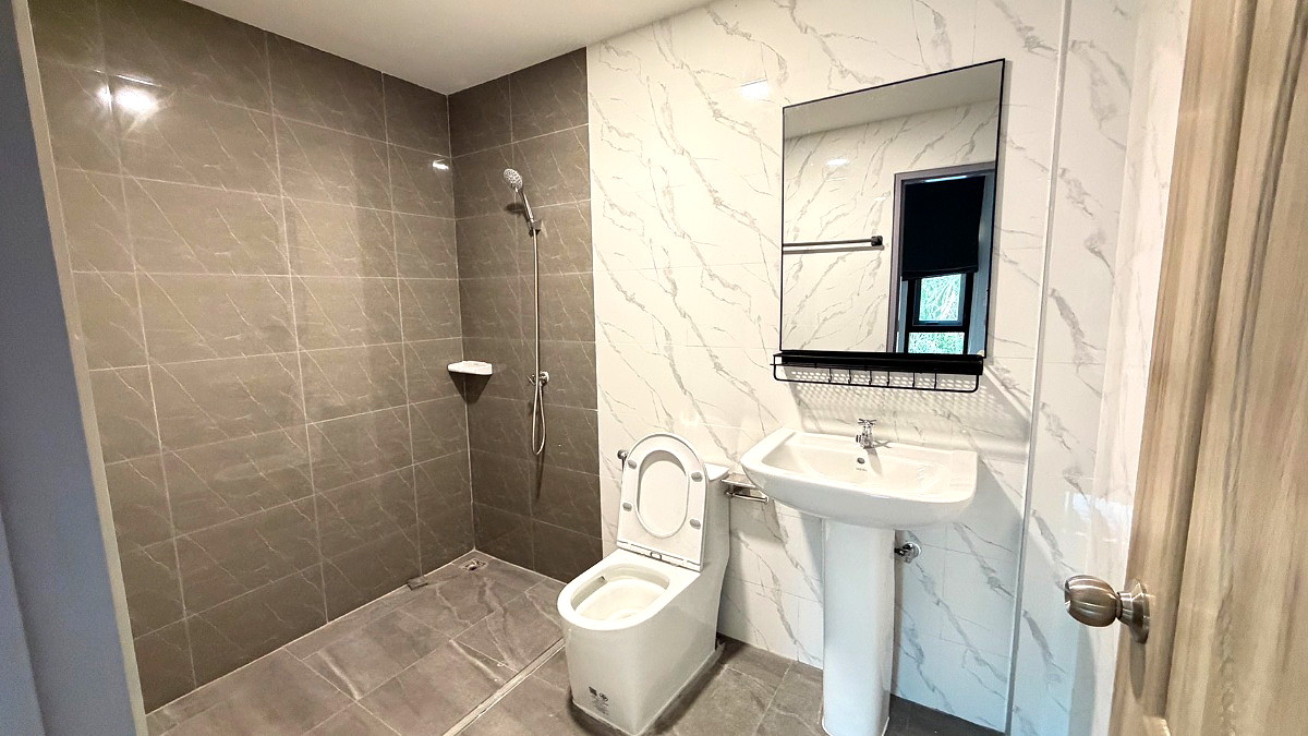 Pictures of Baan Suwanna 7/19