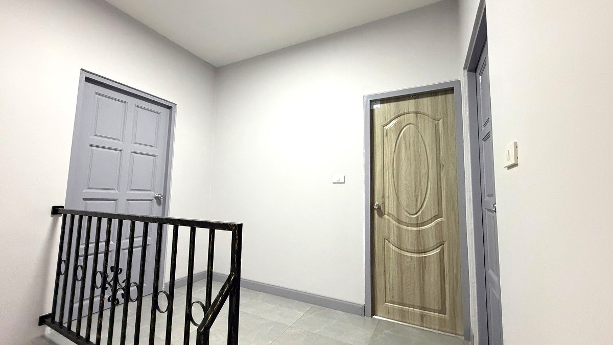 Pictures of Baan Suwanna 5/19