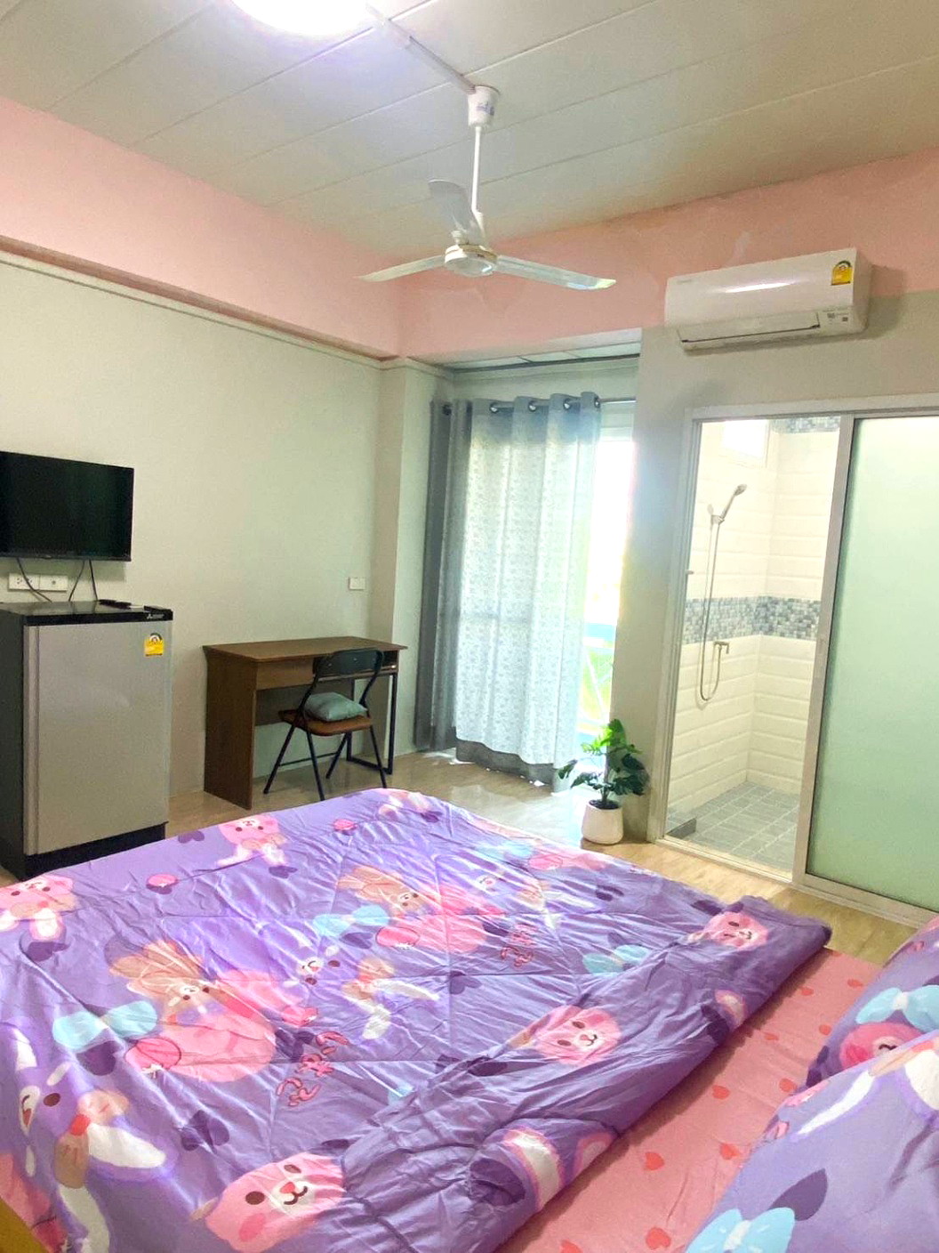 Pictures of The first Place 2/7