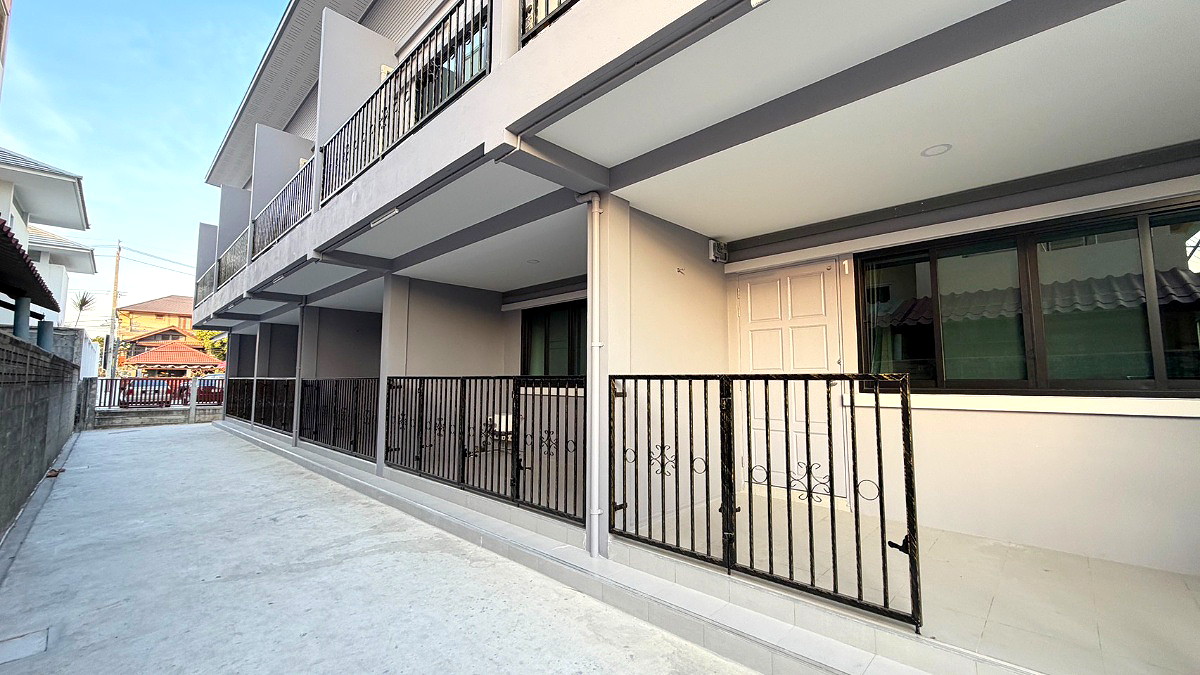 Pictures of Baan Suwanna 3/19