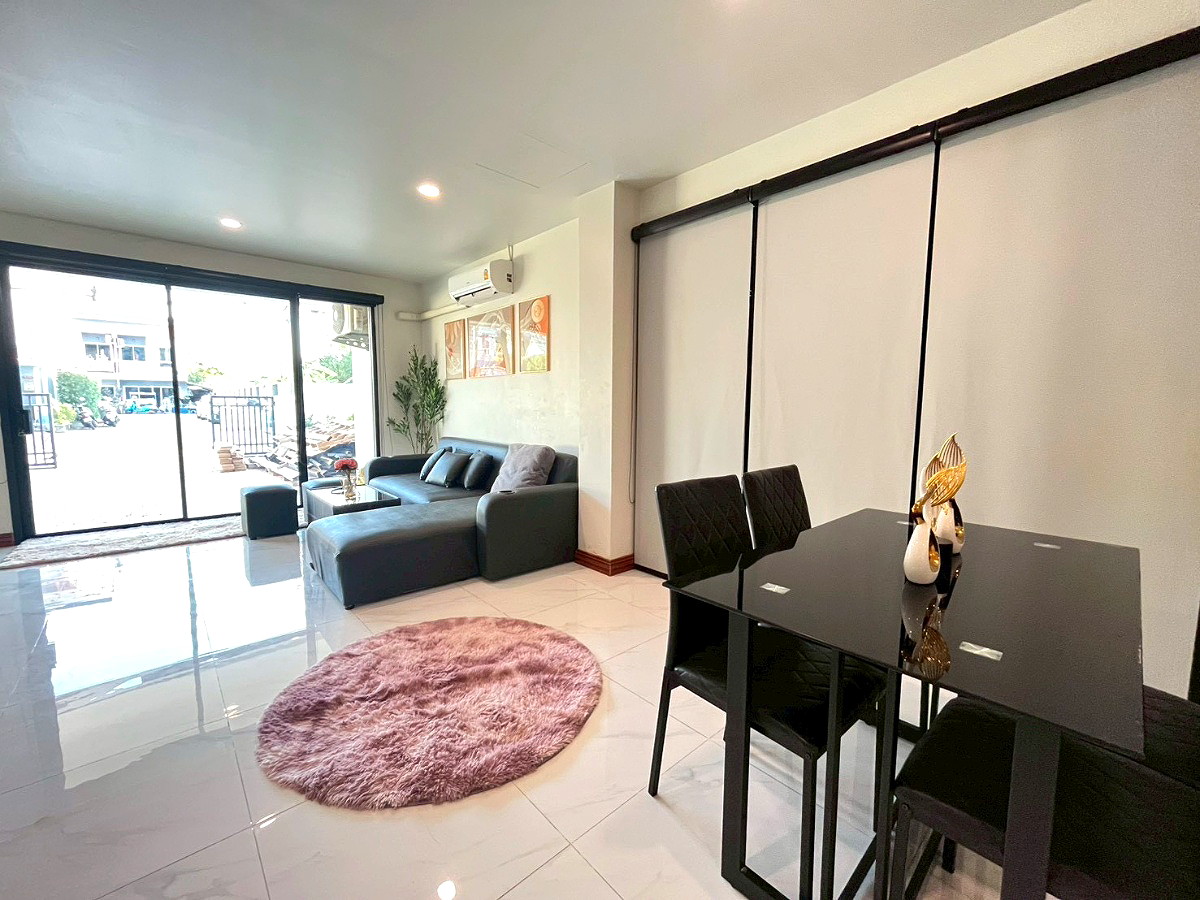 Pictures of Mst House 34/75