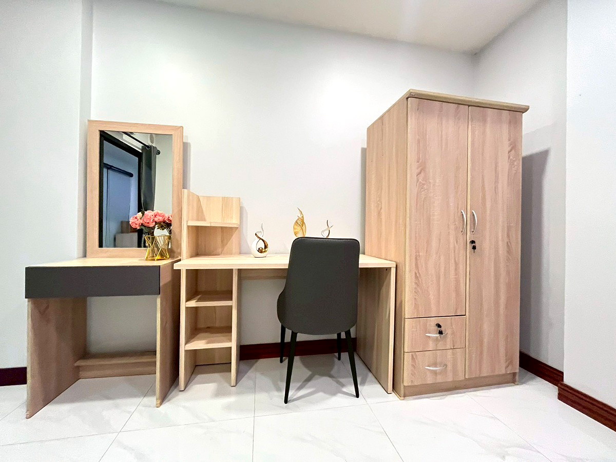 Pictures of Mst House 24/75