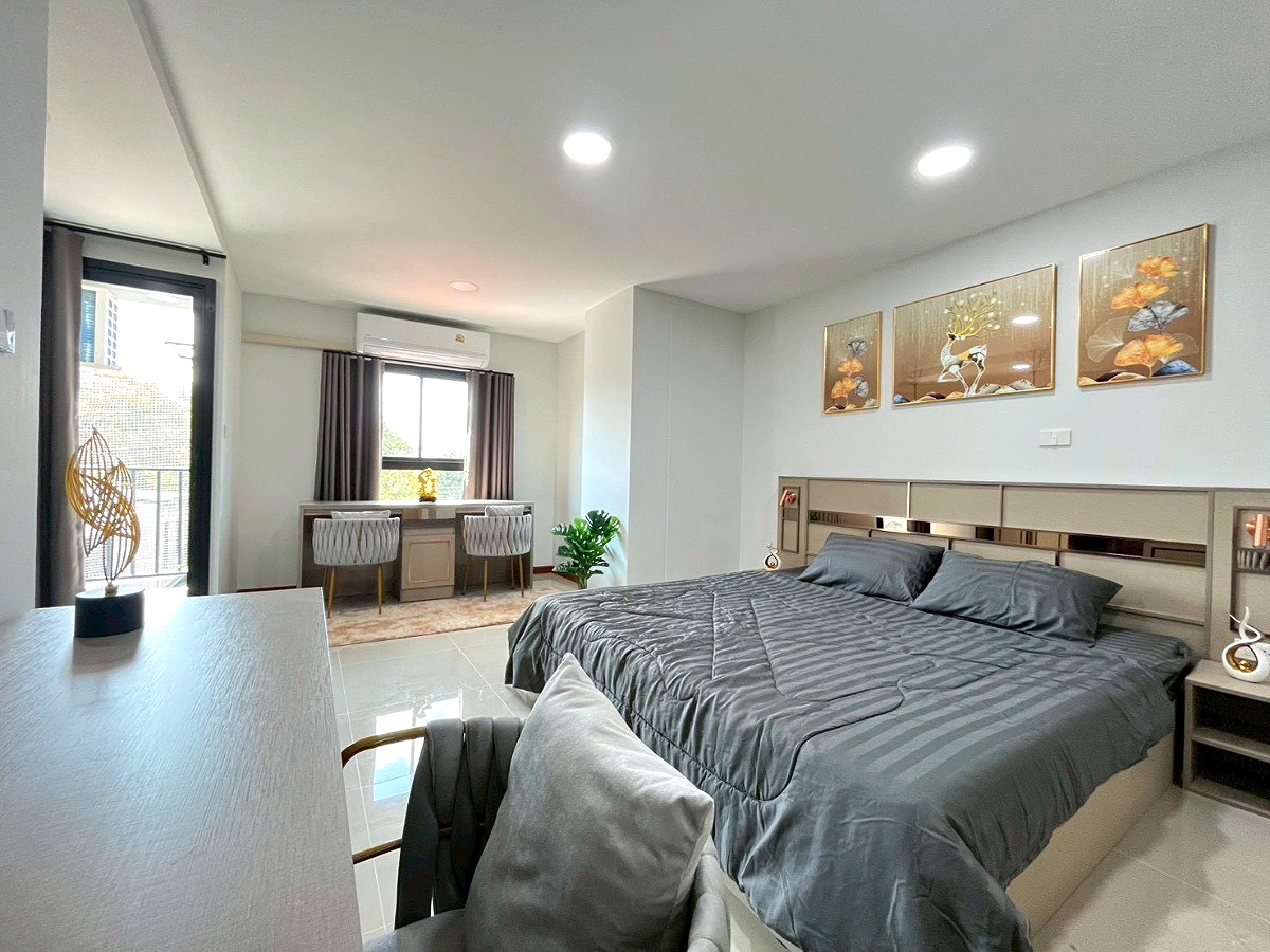 Pictures of The Rise 789 4/61