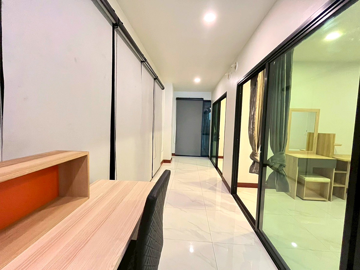 Pictures of Mst House 71/75