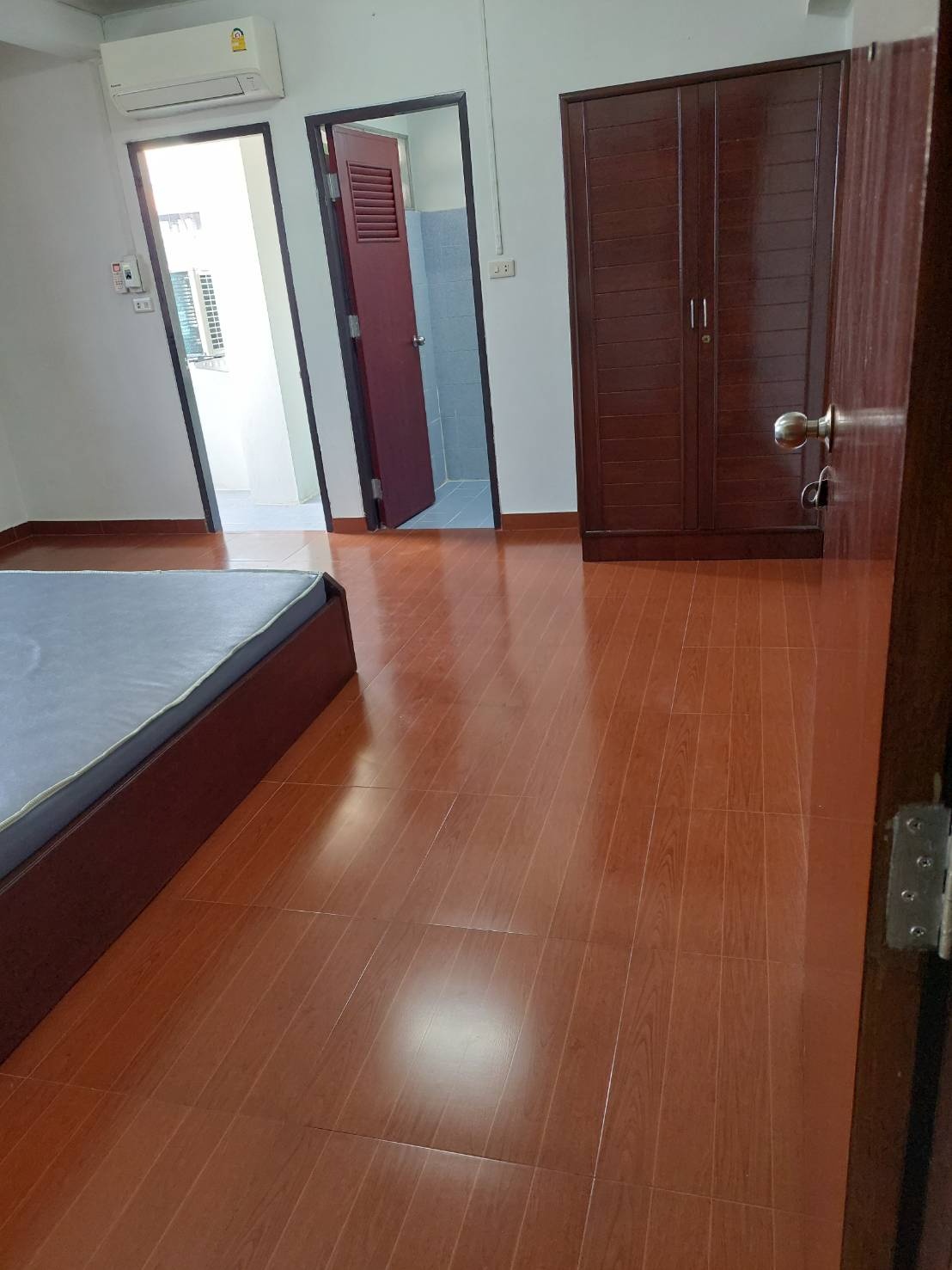 Condo · Huai Khwang, bangkok — photo 5