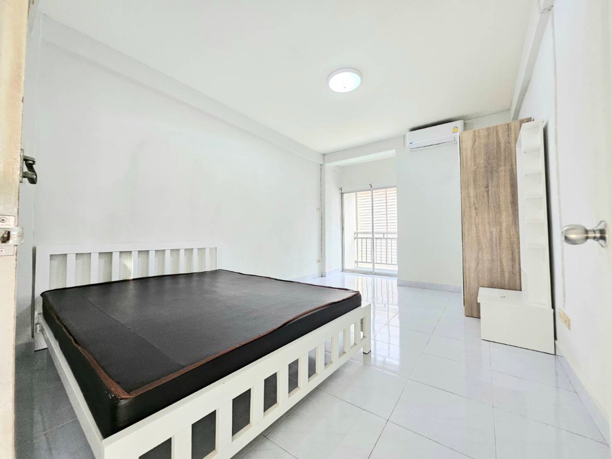 Condo · Mueang Nonthaburi — photo 2