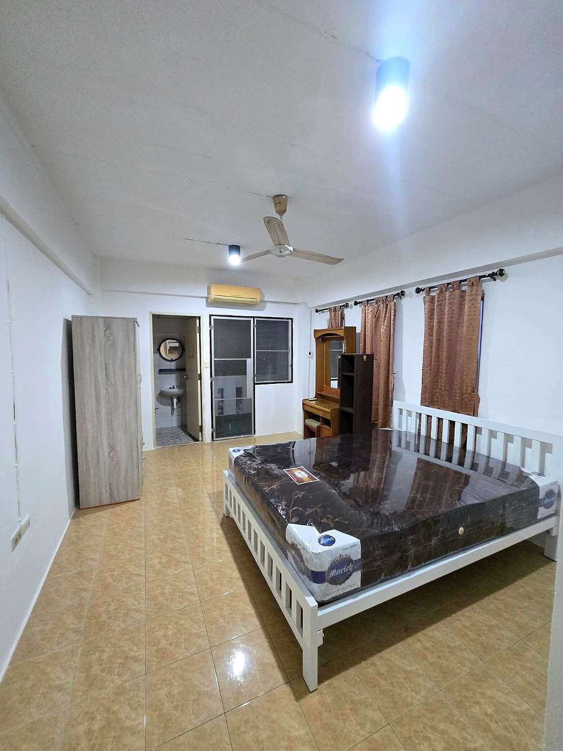 Pictures of Natnicha Apartment 7/15