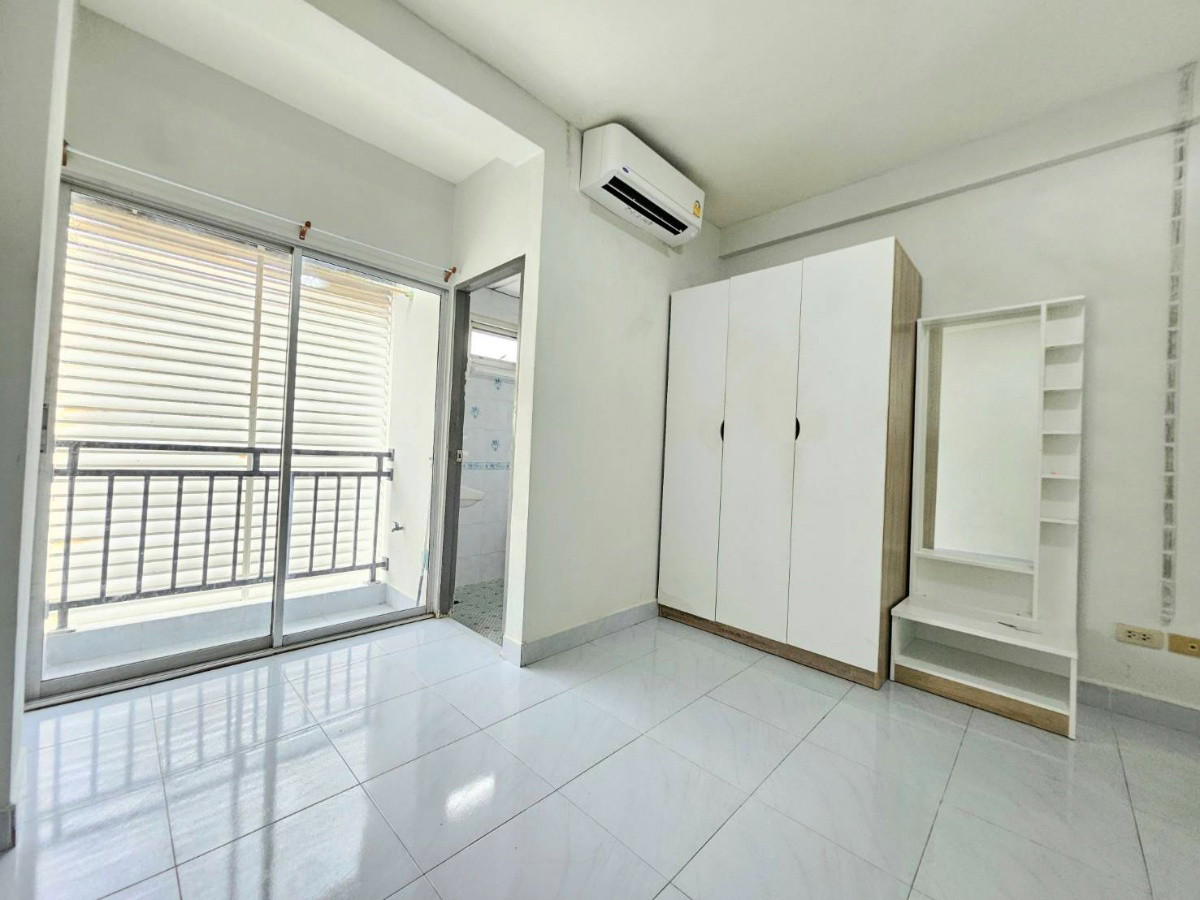 Condo · Mueang Nonthaburi — photo 5
