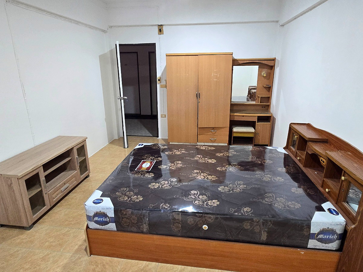 Pictures of Natnicha Apartment 8/15