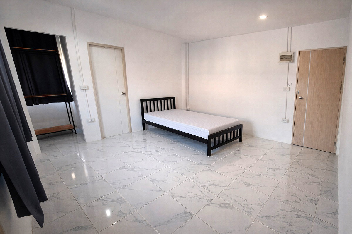 Pictures of Serene - Rama2 Soi5 2/11