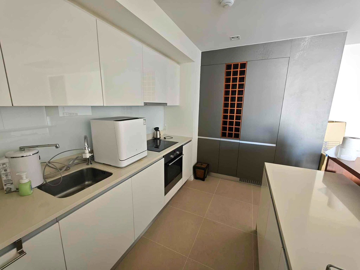 Pictures of The River Condominium 5/17