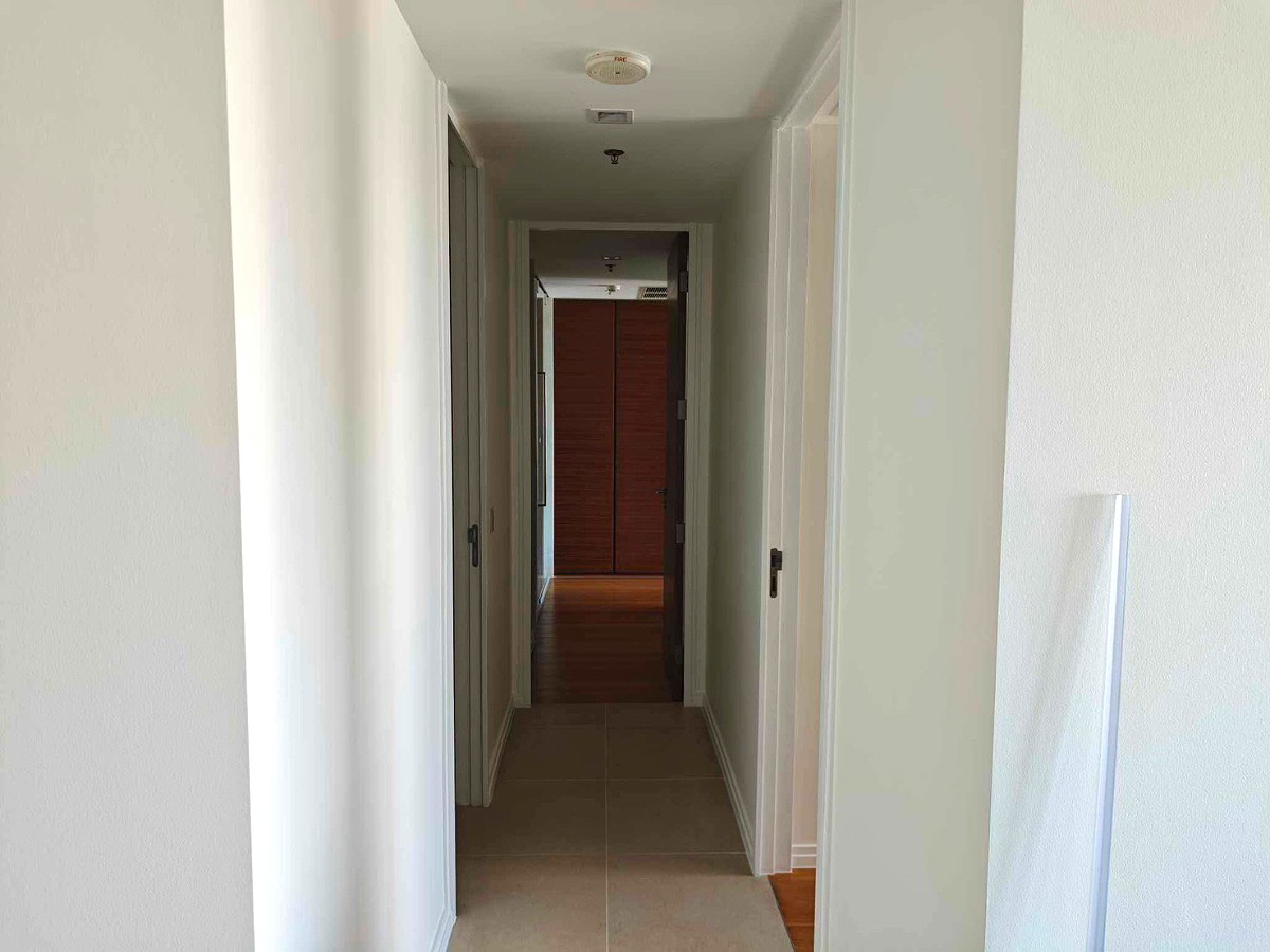 Pictures of The River Condominium 8/17