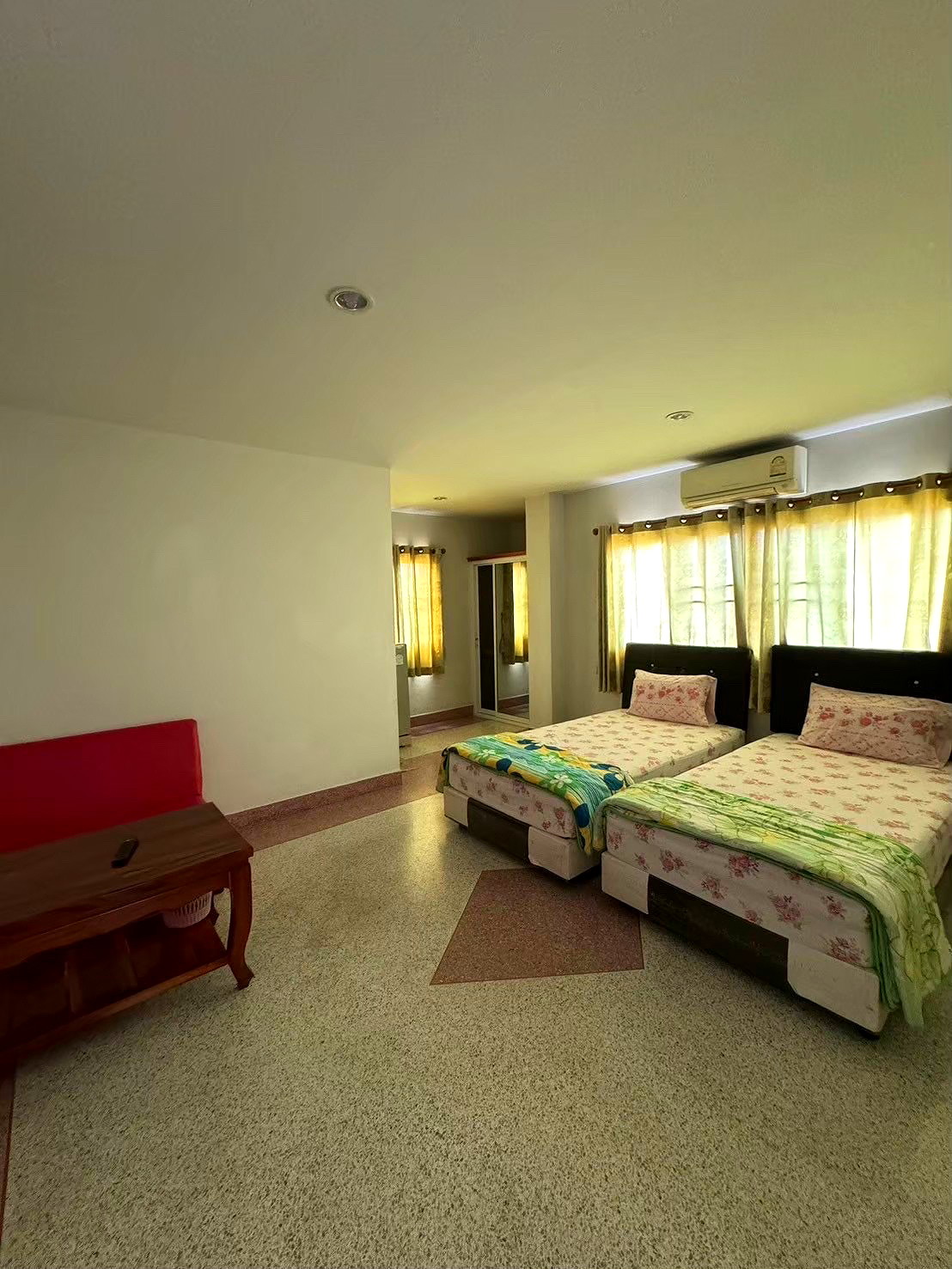 Pictures of Chalada House  5/8