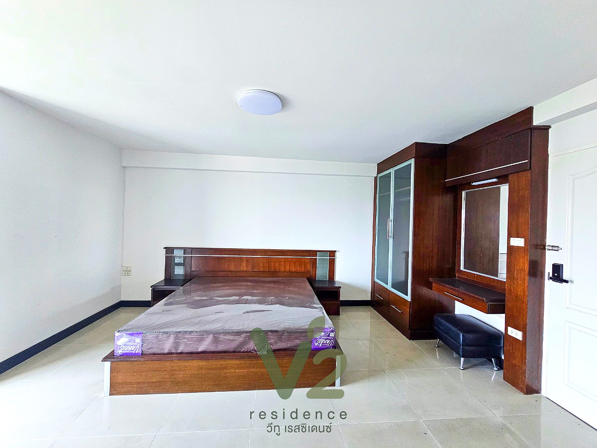 Pictures of V2 Residence 1/53