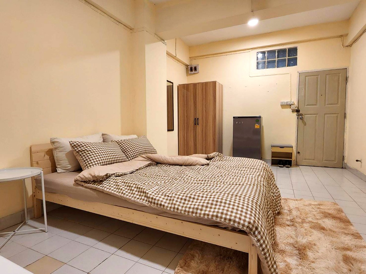 Pictures of Monthly  room service on  Lad Phrao area 114  S.T. Residence 3/6