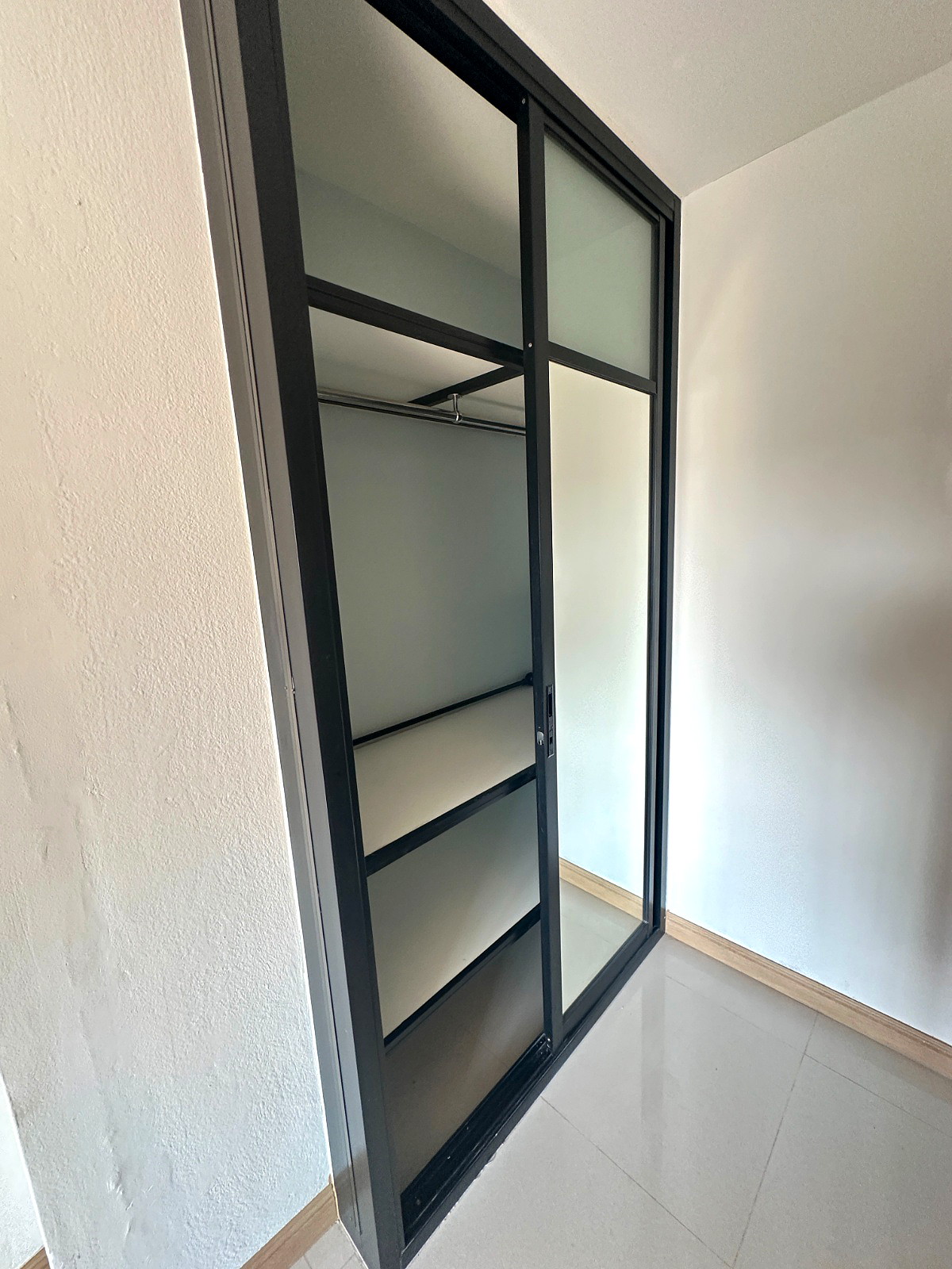 Pictures of ทีที Nuanchan 17 Apartment 5/6