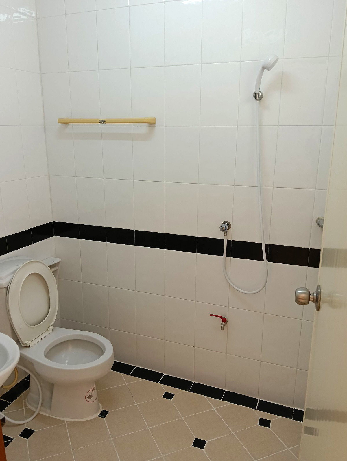 Pictures of Wanorom Place 8/37