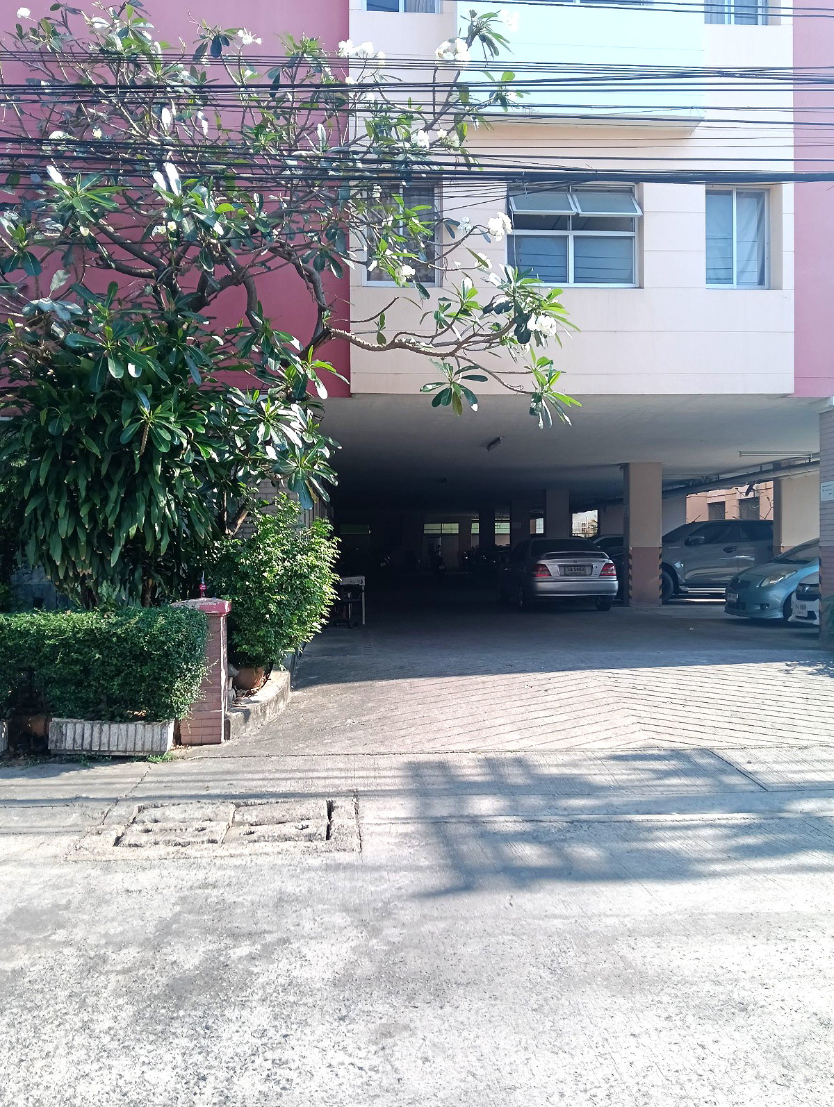 Pictures of Wanorom Place 19/37