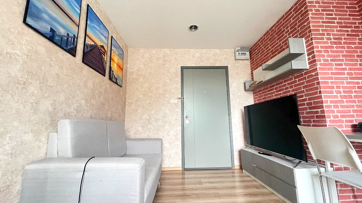 Pictures of Present Condo 3/14