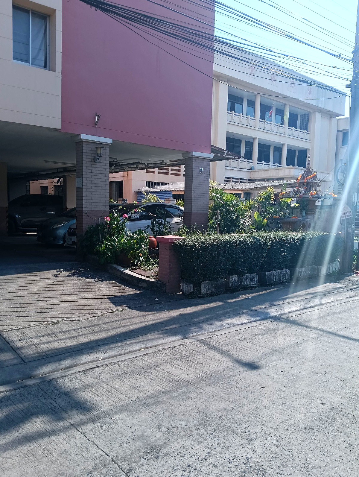 Pictures of Wanorom Place 11/37