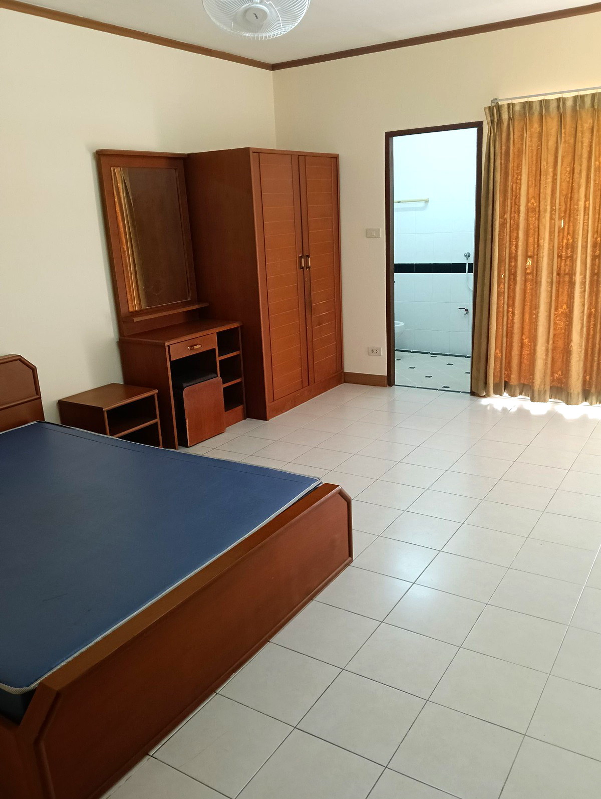 Pictures of Wanorom Place 10/37