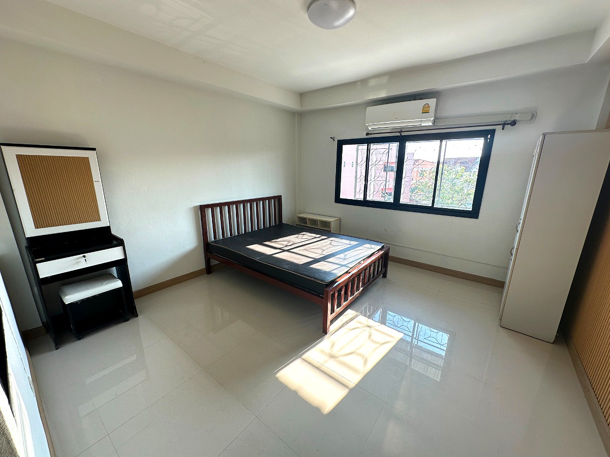 Pictures of ทีที Nuanchan 17 Apartment 4/6