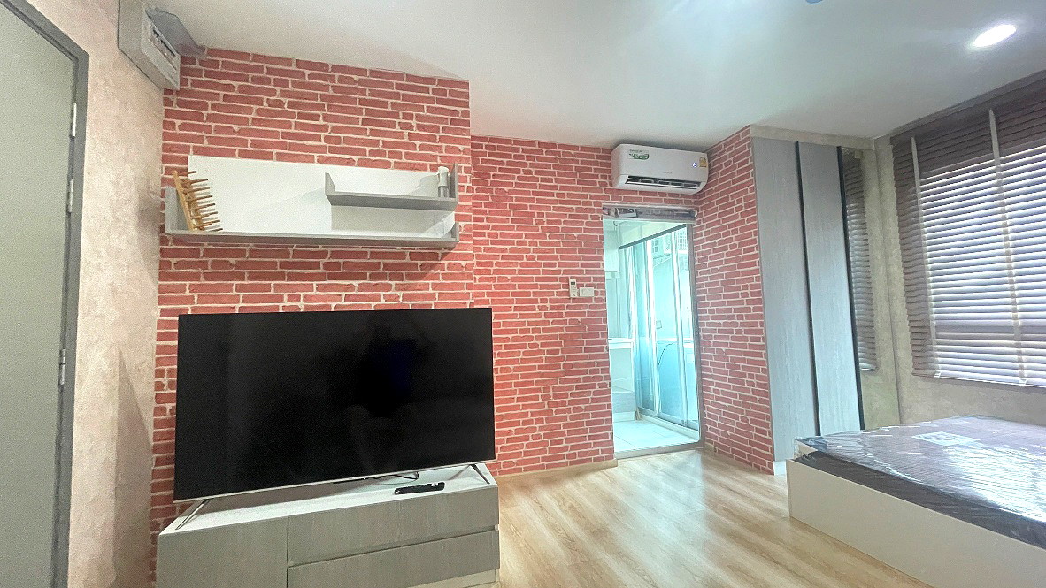 Pictures of Present Condo 7/14