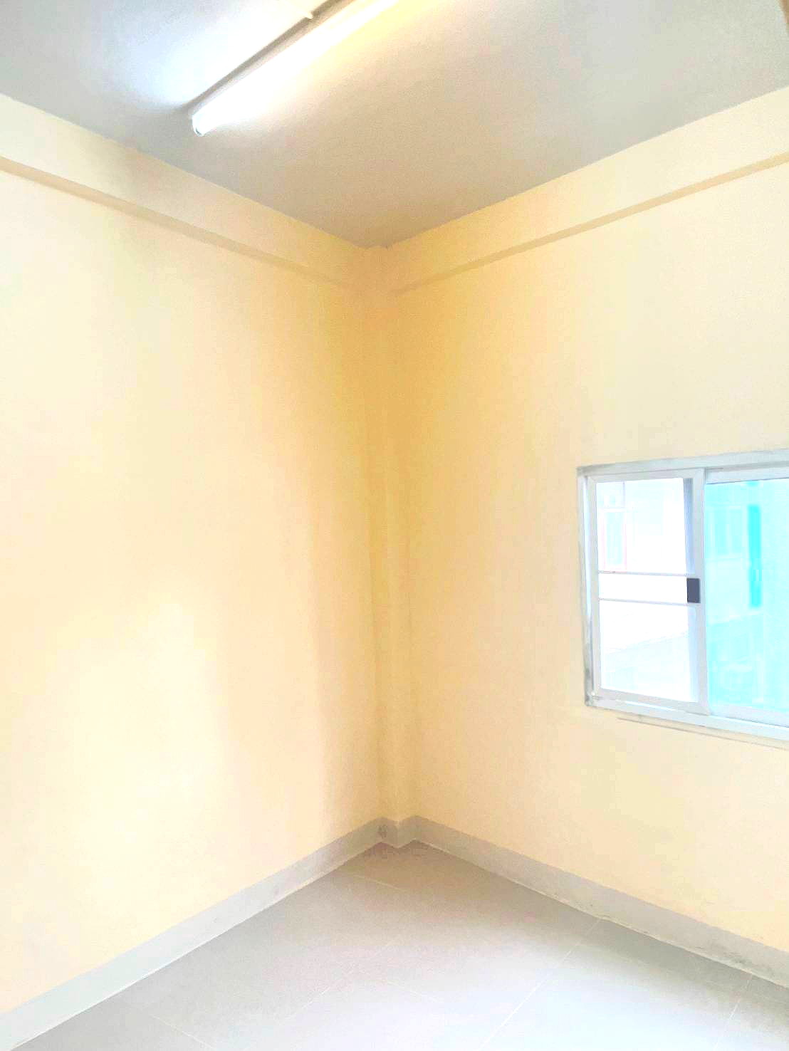 Pictures of Room monthly rental MRT Samyan Silom 3/11