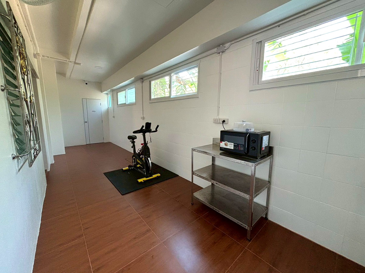 Pictures of Thanyathorn Residence, near MRT Huai Khwang, Soi Pracha Rat Bamphen 26 20/23