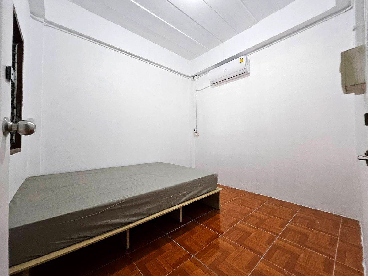 Pictures of Green house1 55/59