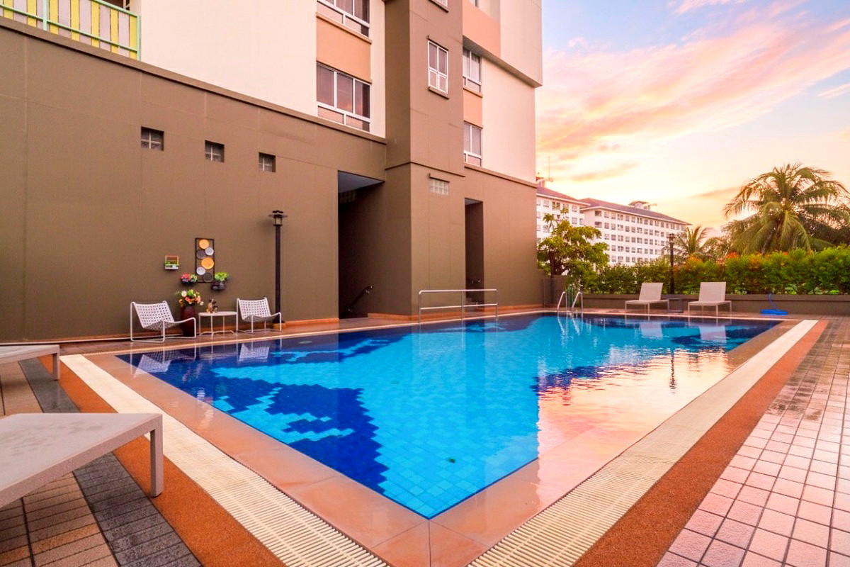 Pictures of Lumpini Residence Sathorn 1.6 km. from BTS Chong Nonsi 22/24