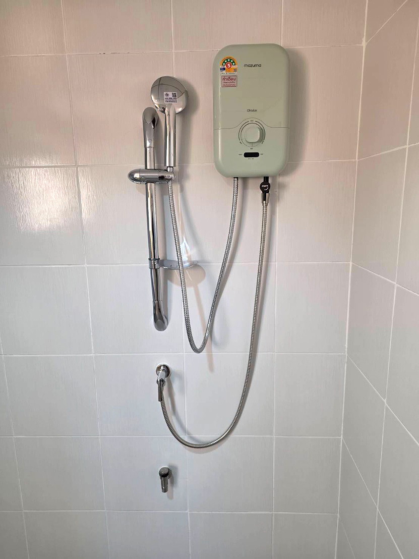 Pictures of Klao Resident 7/11