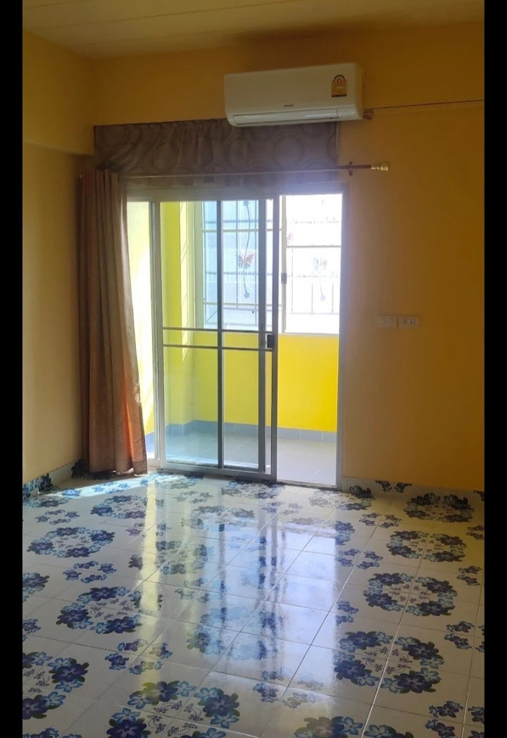 Condo — photo 2